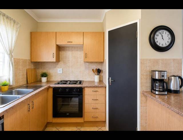 2 BEDROOM TOWNHOUSE FOR SALE IN ELARDUSPARK